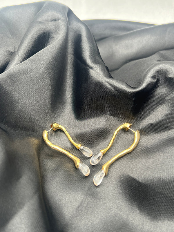 gold raindrop earrings, crystal teardrop earrings, nature-inspired jewelry, organic shape earrings, sculpted gold earrings, elegant evening earrings