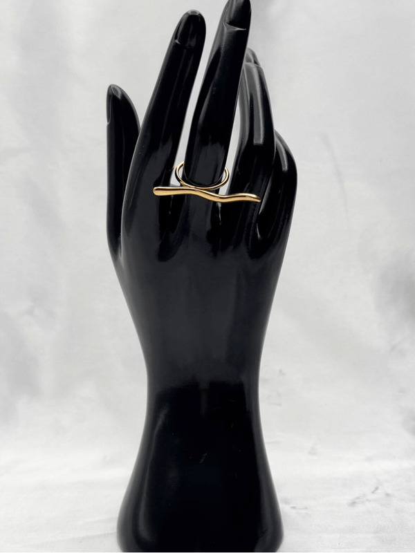 Minimalist gold wave ringTrendy jewelryModern gold-plated ringWavy design statement ringAdjustable sleek gold ringContemporary ring for womenMinimalist stacking ringElegant gold ripple ringFashion-forward gold accessorystatement ring