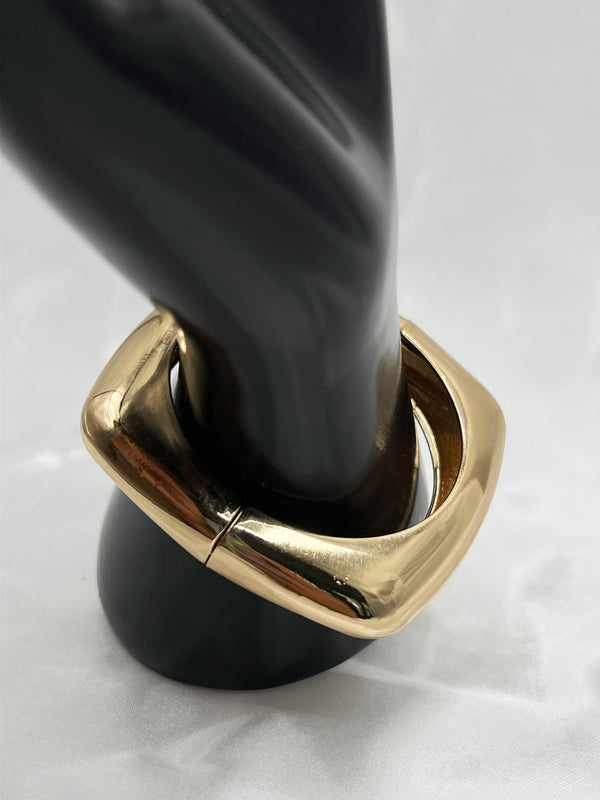 gold bangle bracelet, Infinite Love bangle, structured gold jewelry, glossy gold bracelet, unique shape gold bangle, statement gold bracelet, luxury gold jewelry