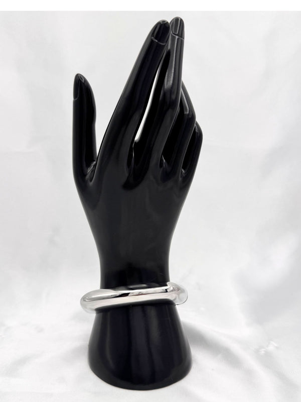 silver bangle bracelet, Infinite Love bangle, structured silver jewelry, glossy gold bracelet, unique shape gold bangle, statement silver bracelet, luxury silverjewelry, statement jewelry